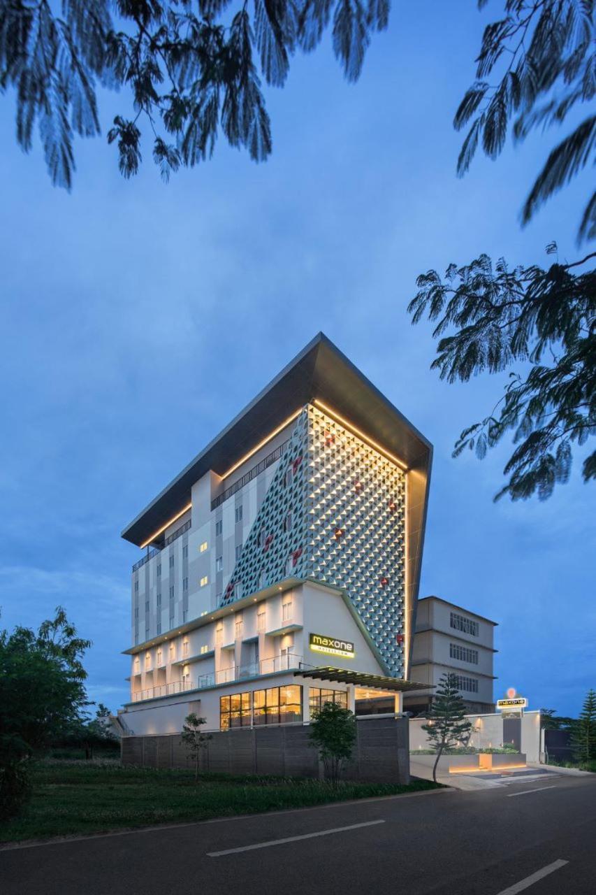 Maxonehotels At Kota Harapan Indah-베카시 외부 사진